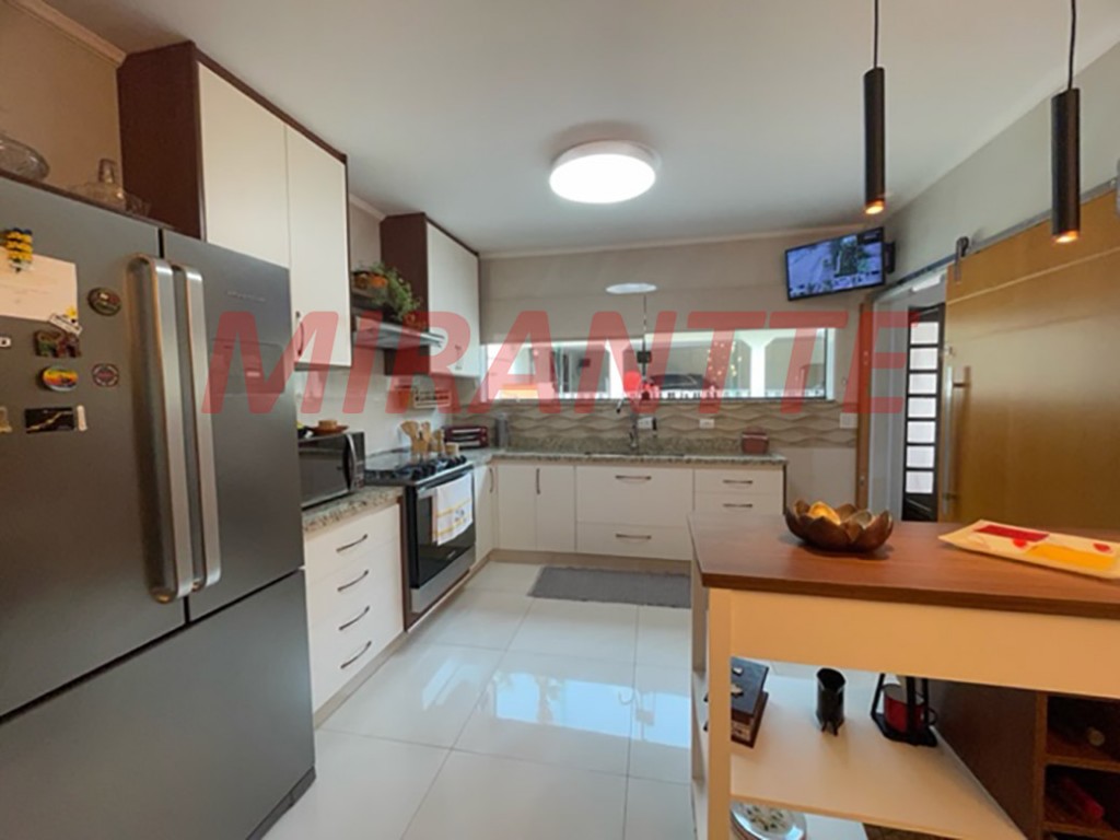 Sobrado de 422m² com 3 quartos em Tremembe