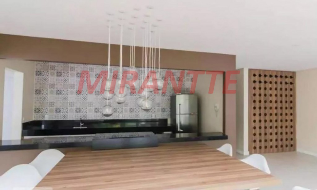 Apartamento de 60m² com 2 quartos em Vila Endres