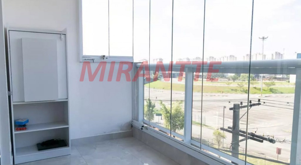 Apartamento de 60m² com 2 quartos em Vila Endres