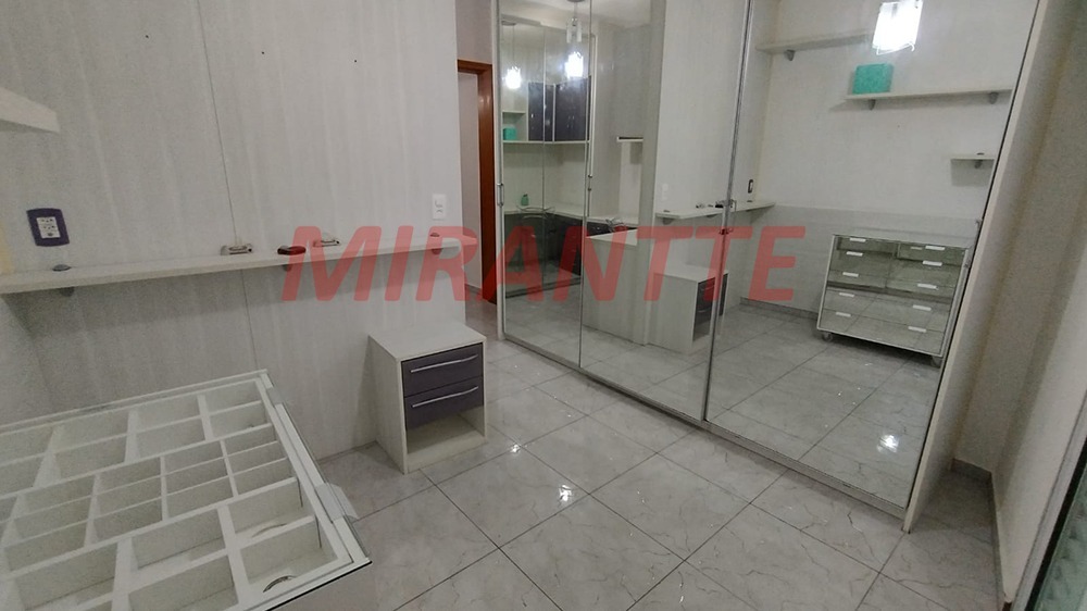 Sobrado de 156m² com 3 quartos em Vila Palmeira