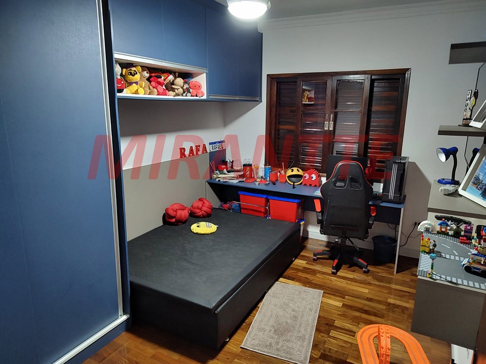 Sobrado de 237m² com 3 quartos em Tucuruvi