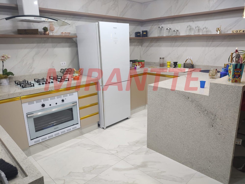 Sobrado de 237m² com 3 quartos em Tucuruvi