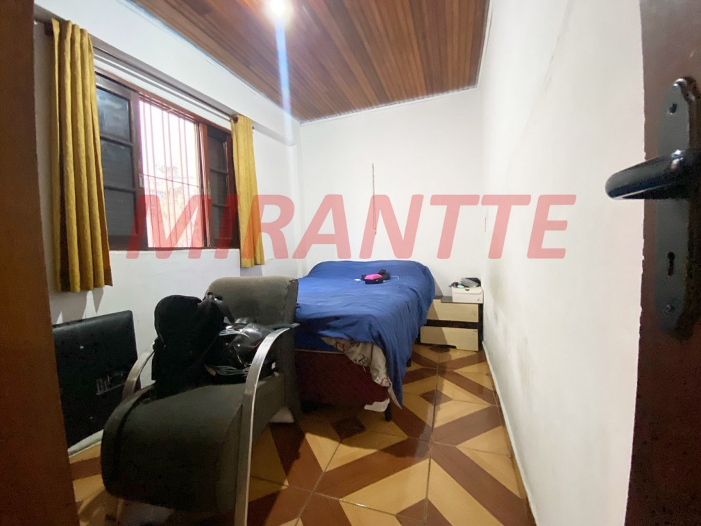 Casa terrea de 156m² com 4 quartos em Vila Nova Galvão