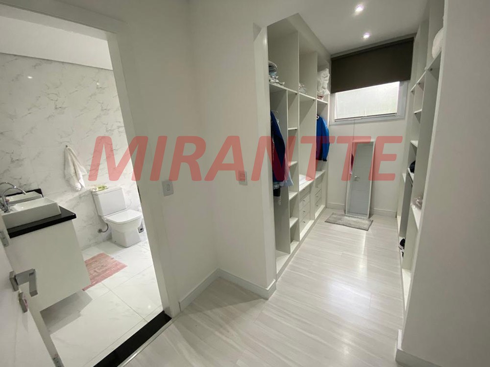 Sobrado de 350m² com 3 quartos em Serra da Cantareira