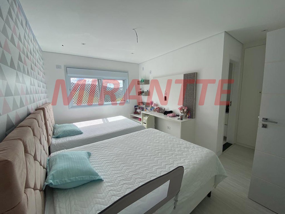 Sobrado de 350m² com 3 quartos em Serra da Cantareira