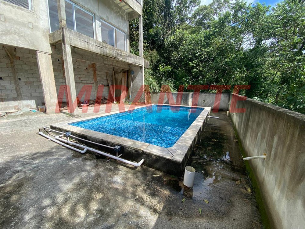 Sobrado de 350m² com 3 quartos em Serra da Cantareira