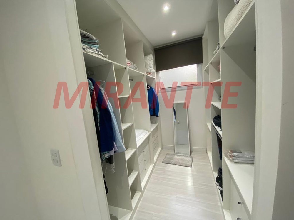 Sobrado de 350m² com 3 quartos em Serra da Cantareira