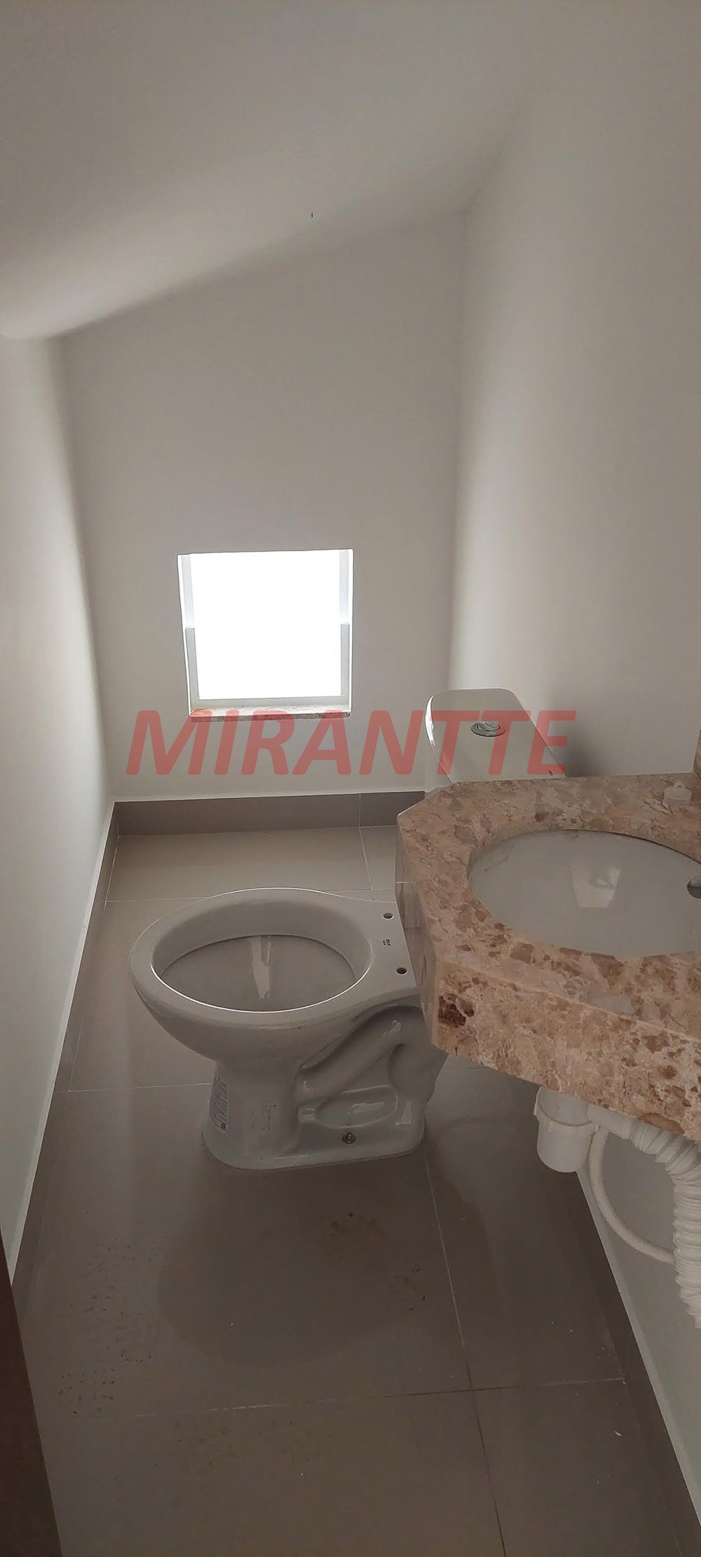Sobrado de 99m² com 3 quartos em  Bairro Residencial. Scaffibi II