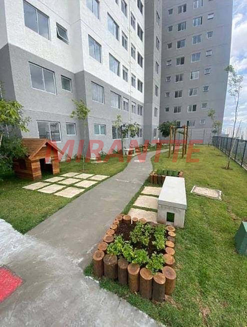 Apartamento de 42m² com 2 quartos em Jardim Do Lago