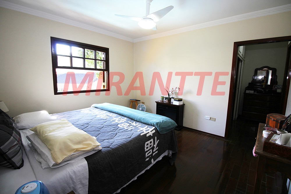 Casa terrea de 680m² com 4 quartos em Vila Harmonia