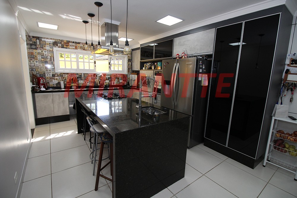 Casa terrea de 680m² com 4 quartos em Vila Harmonia