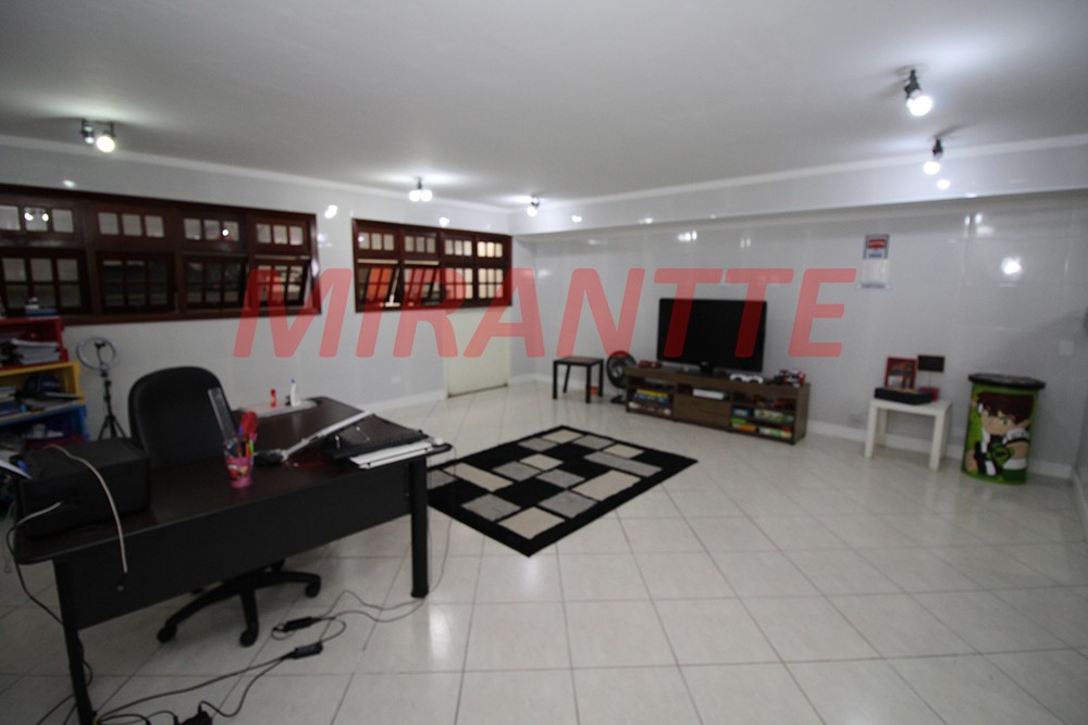Casa terrea de 680m² com 4 quartos em Vila Harmonia