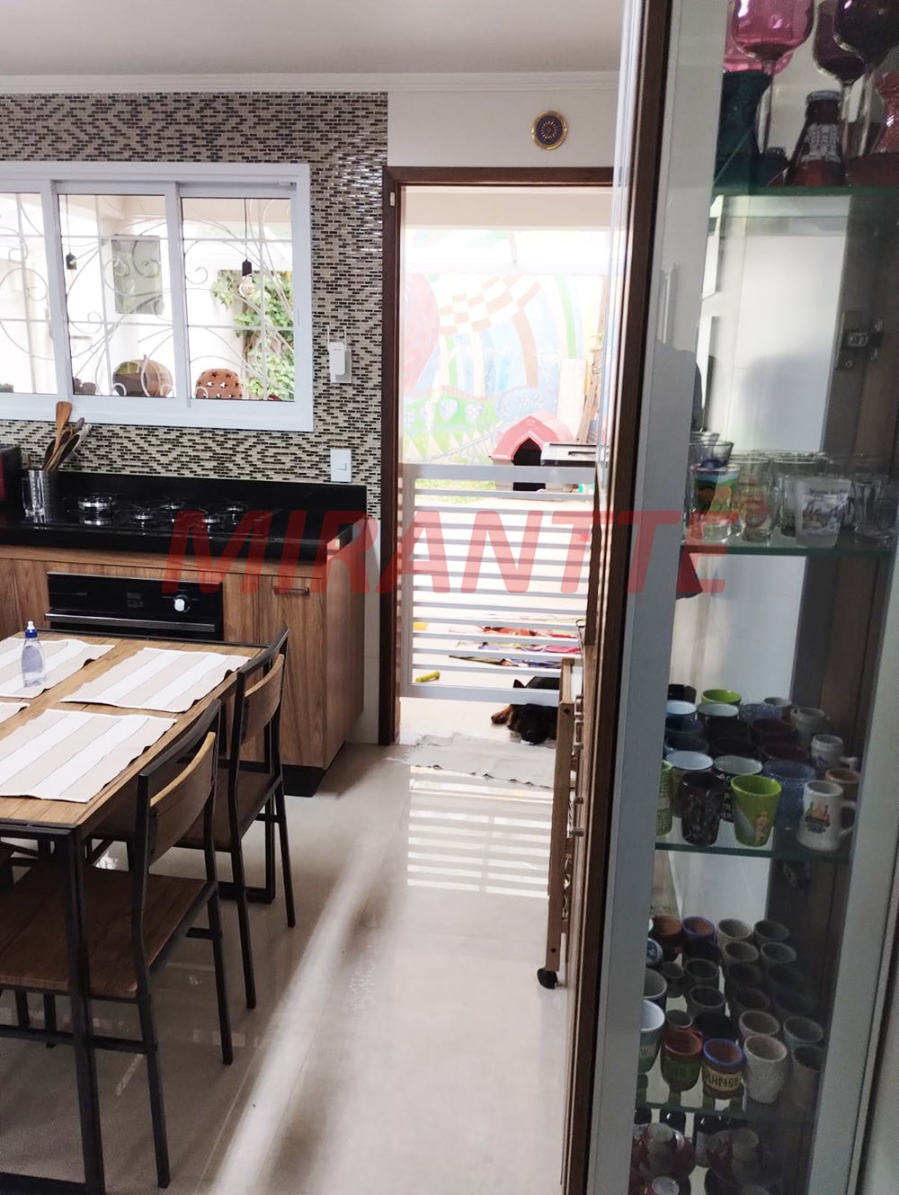 Sobrado de 210m² com 3 quartos em Horto Florestal
