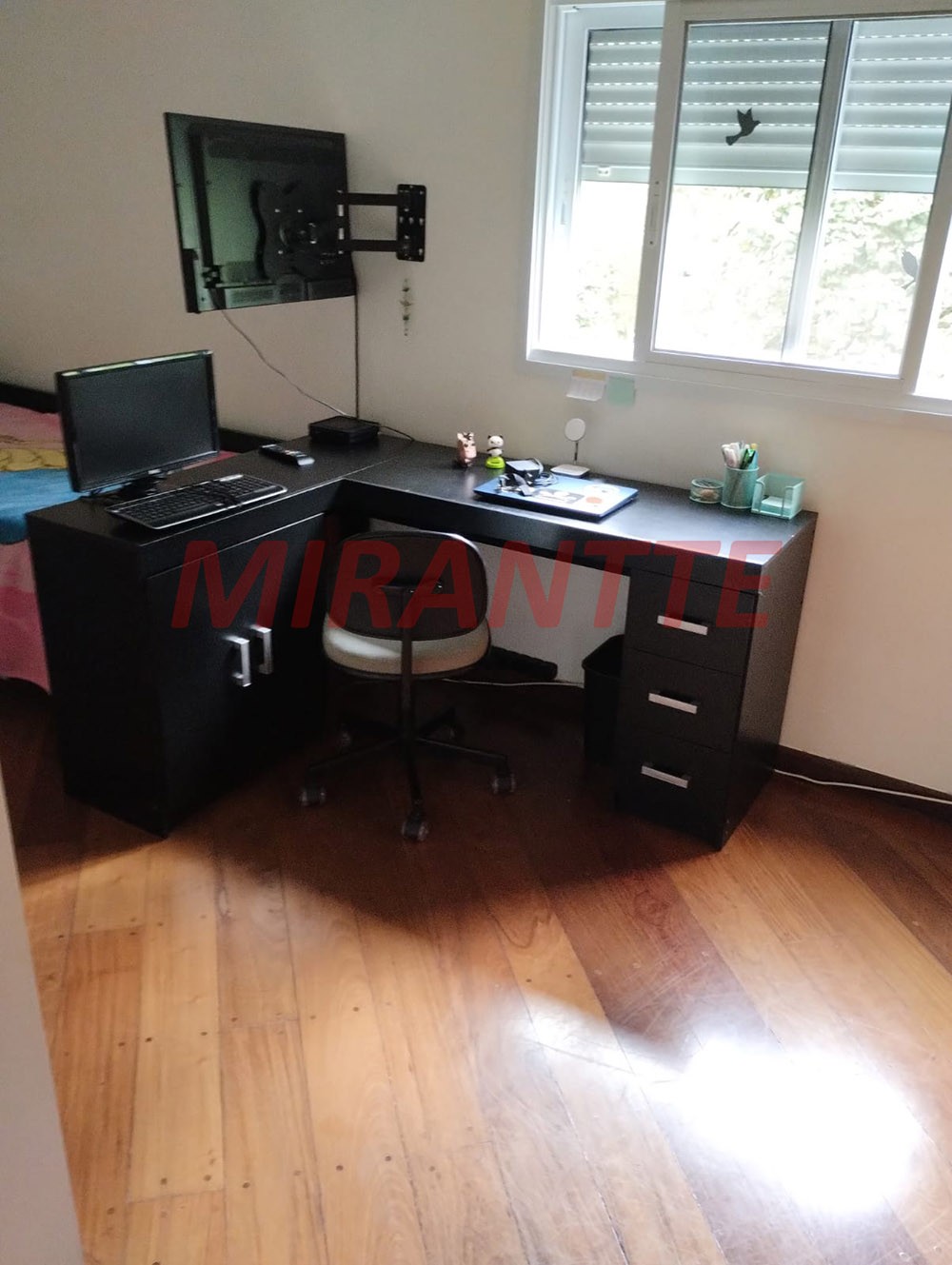Sobrado de 210m² com 3 quartos em Horto Florestal