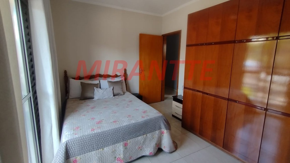 Sobrado de 250m² com 3 quartos em Vila Dionisia