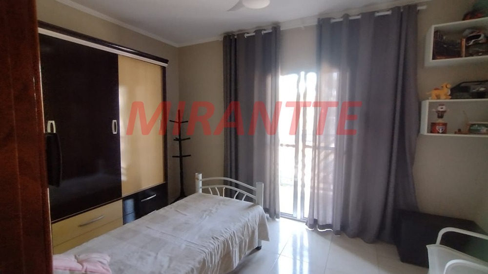Sobrado de 250m² com 3 quartos em Vila Dionisia