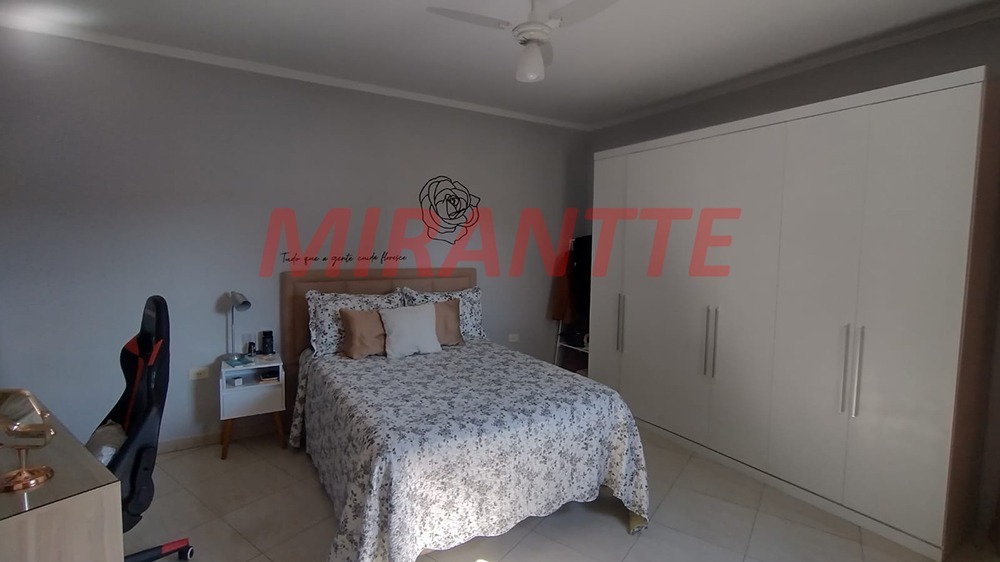 Sobrado de 250m² com 3 quartos em Vila Dionisia