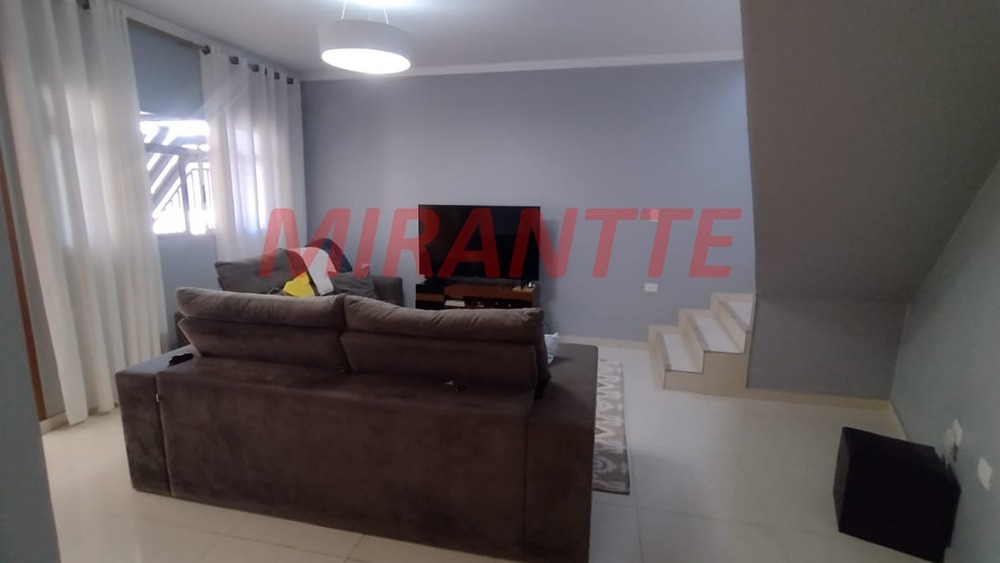 Sobrado de 250m² com 3 quartos em Vila Dionisia