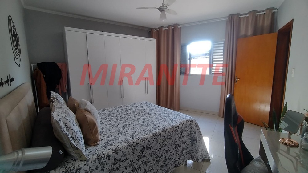 Sobrado de 250m² com 3 quartos em Vila Dionisia