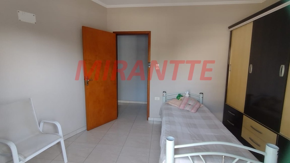 Sobrado de 250m² com 3 quartos em Vila Dionisia