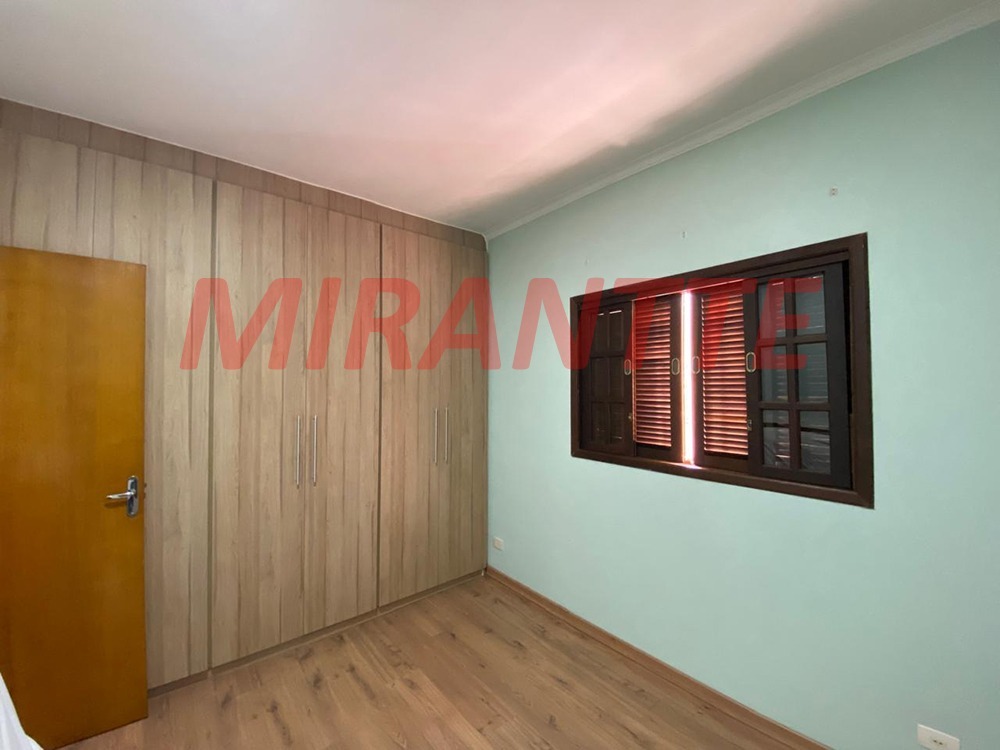 Sobrado de 250m² com 3 quartos em Jardim Bibi