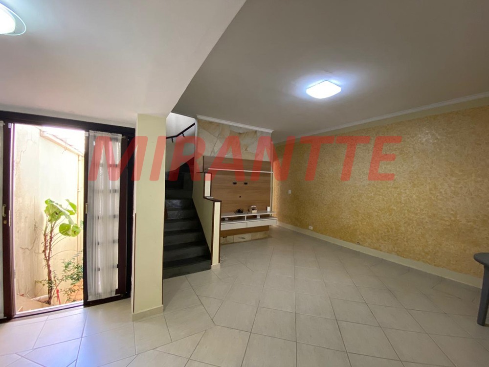 Sobrado de 250m² com 3 quartos em Jardim Bibi
