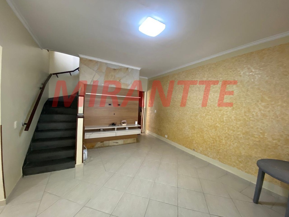 Sobrado de 250m² com 3 quartos em Jardim Bibi