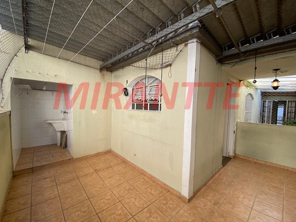Sobrado de 250m² com 3 quartos em Jardim Bibi