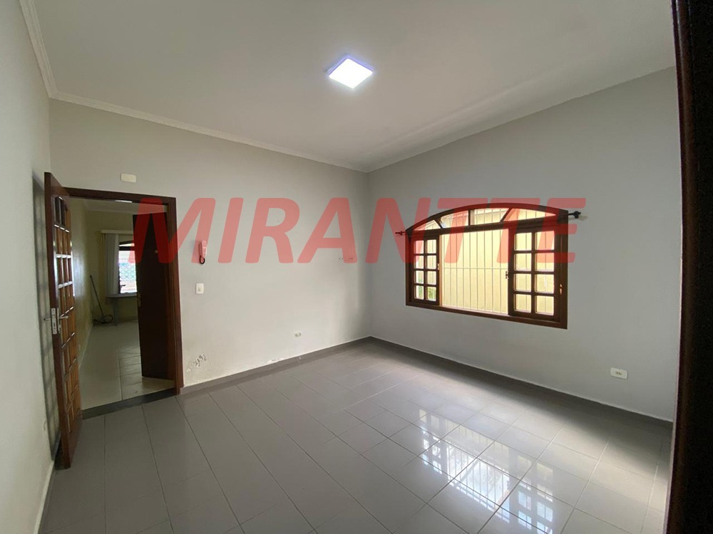 Sobrado de 250m² com 3 quartos em Jardim Bibi
