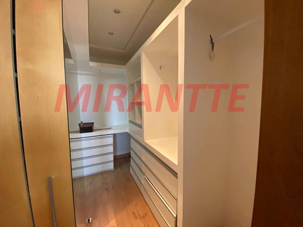 Sobrado de 250m² com 3 quartos em Jardim Bibi