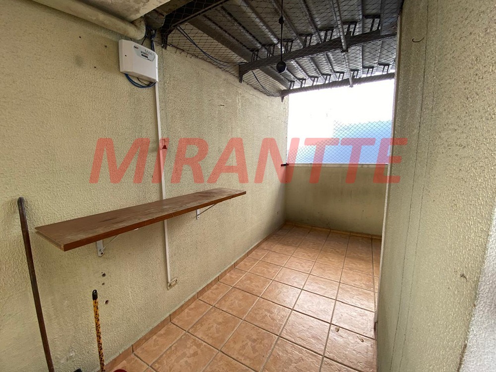 Sobrado de 250m² com 3 quartos em Jardim Bibi