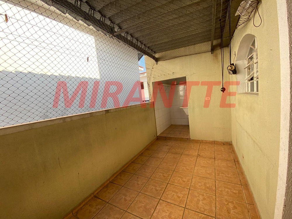 Sobrado de 250m² com 3 quartos em Jardim Bibi