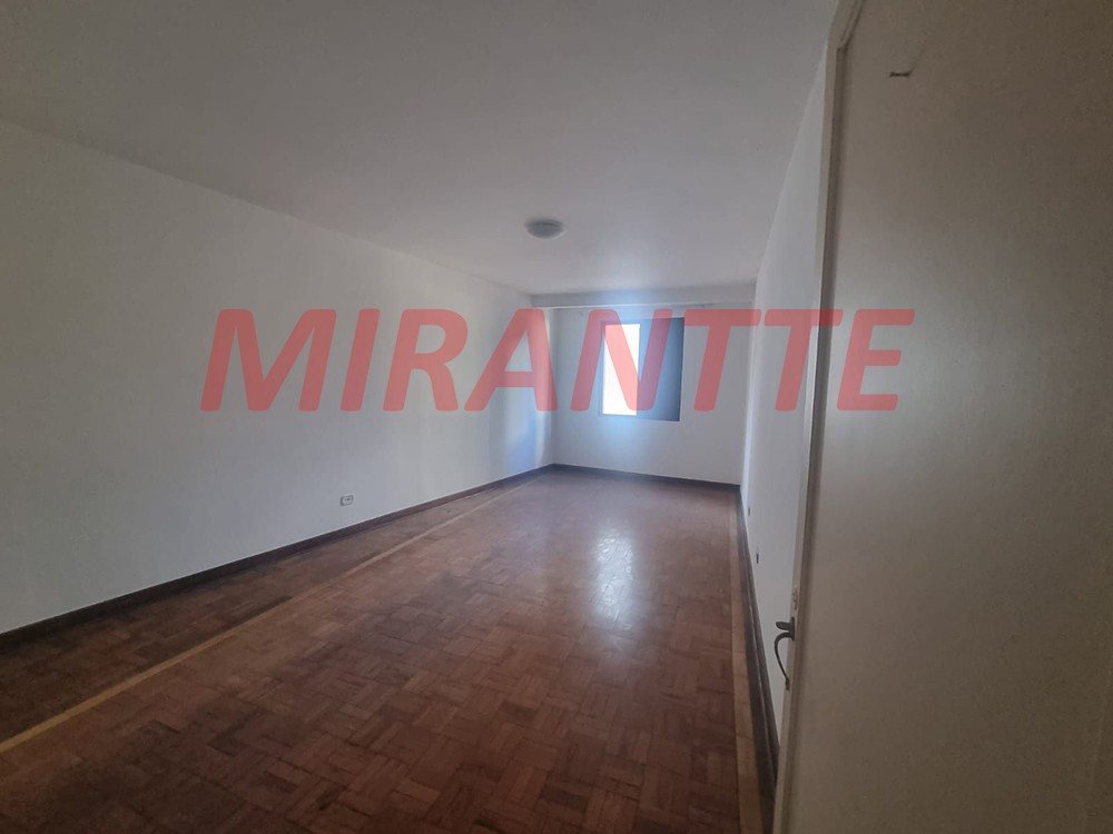 Apartamento de 1270m² com 28 quartos em Santana