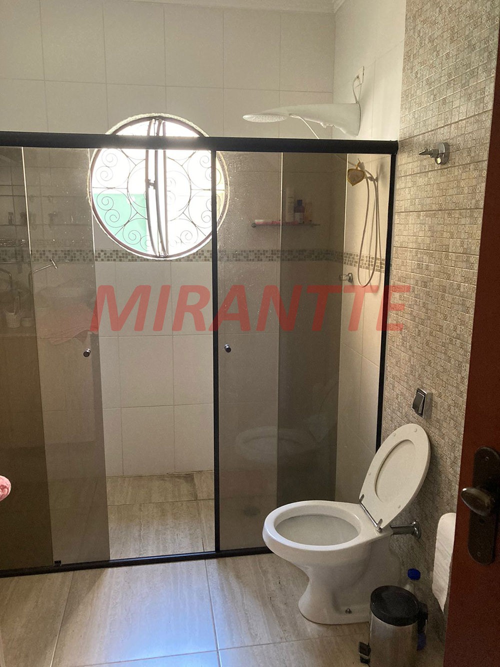 Sobrado de 216m² com 3 quartos em Imirim