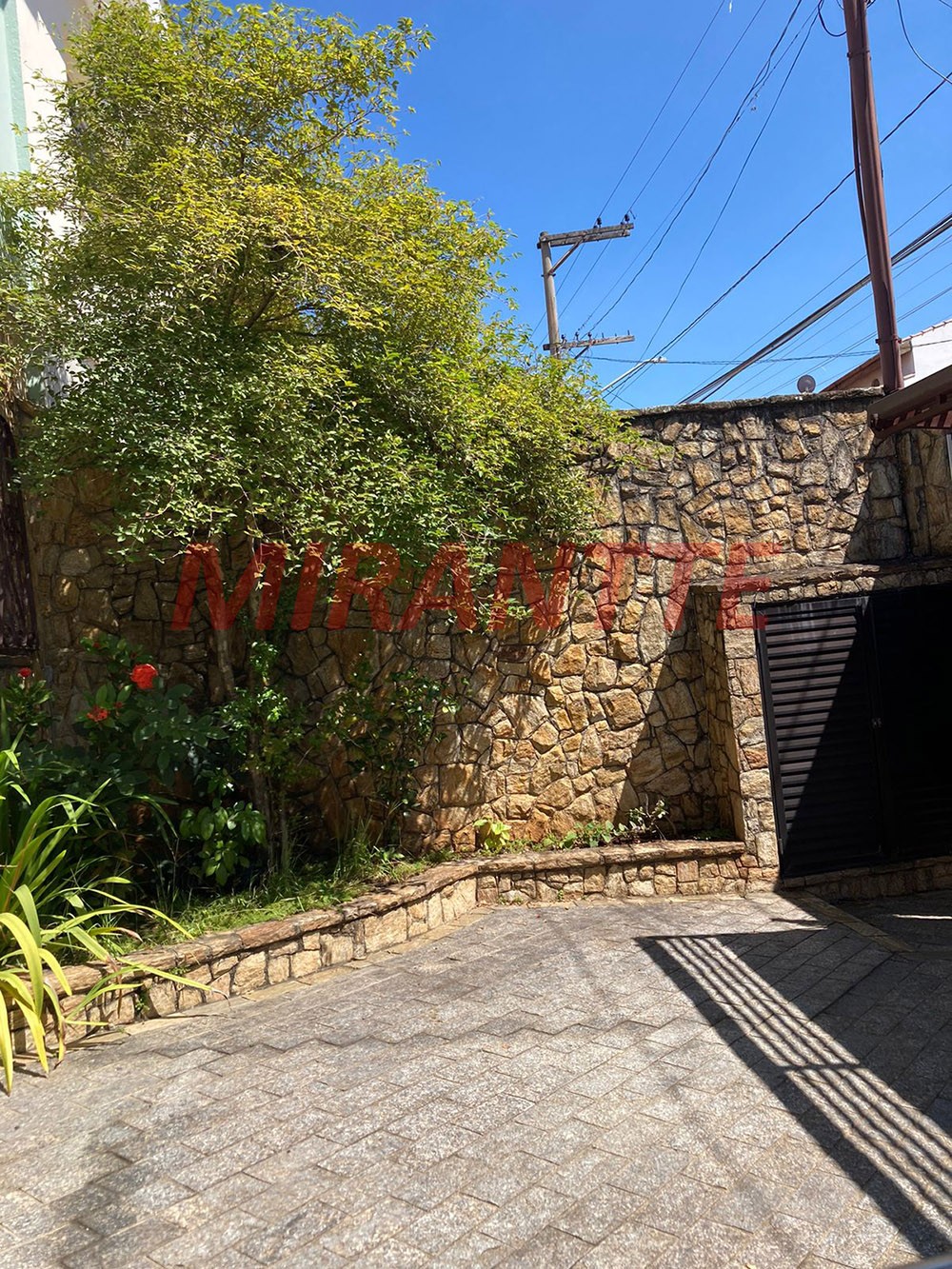 Sobrado de 216m² com 3 quartos em Imirim
