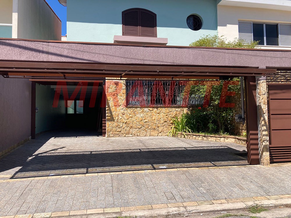 Sobrado de 216m² com 3 quartos em Imirim