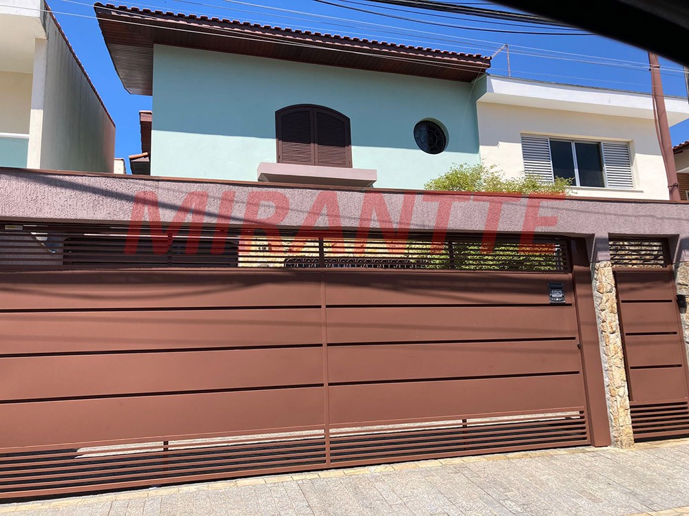 Sobrado de 216m² com 3 quartos em Imirim