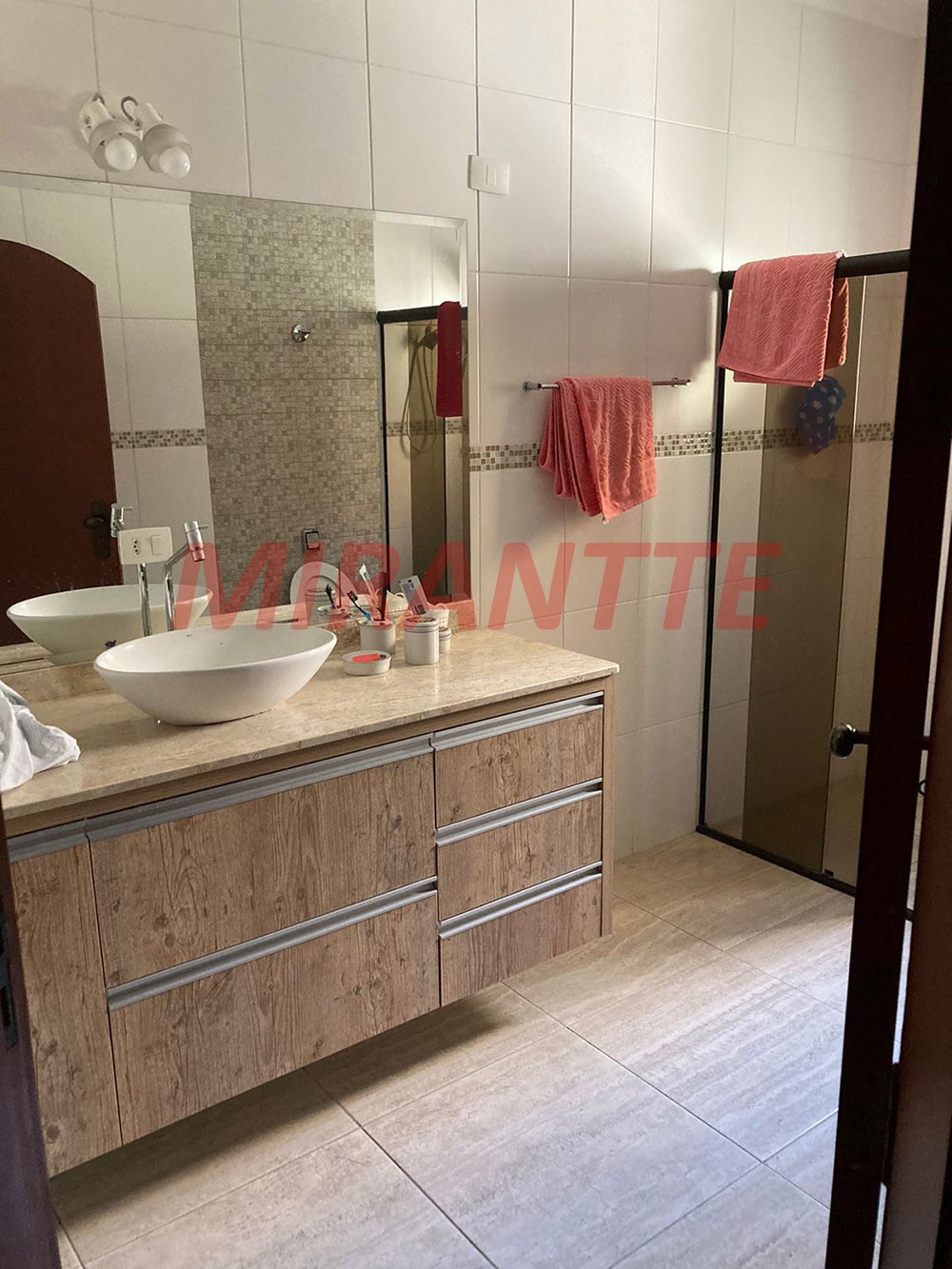 Sobrado de 216m² com 3 quartos em Imirim
