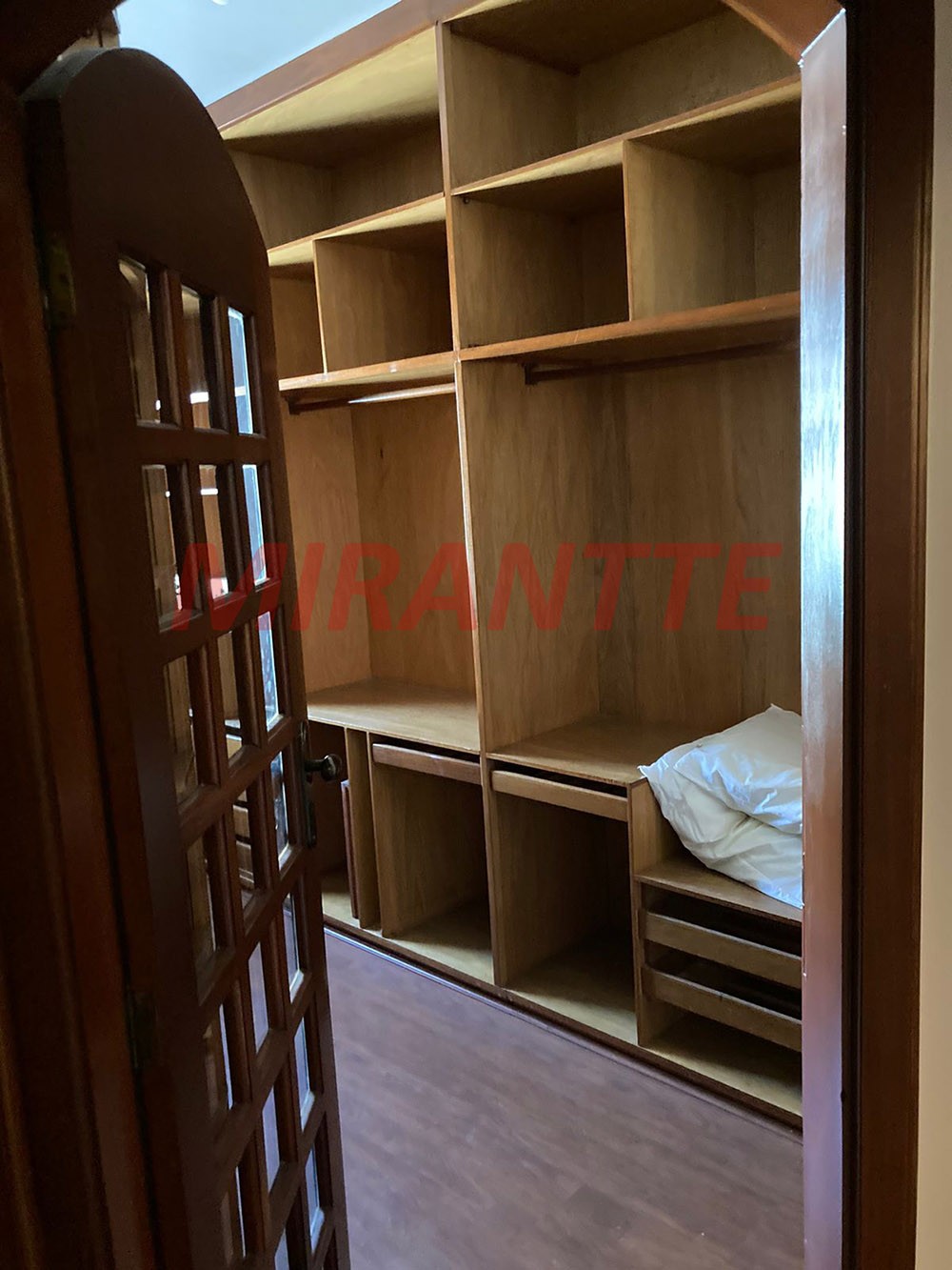 Sobrado de 216m² com 3 quartos em Imirim