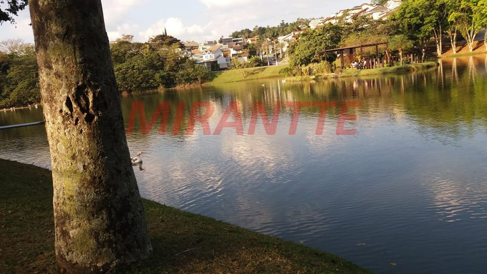 Sobrado de 335m² com 4 quartos em Jardim Fazenda Rincão