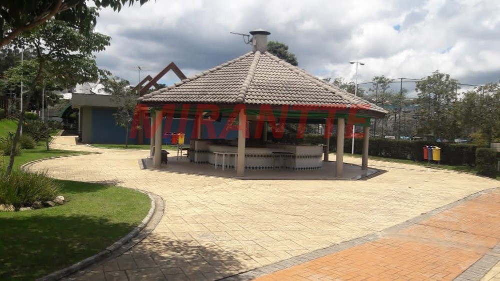 Sobrado de 335m² com 4 quartos em Jardim Fazenda Rincão