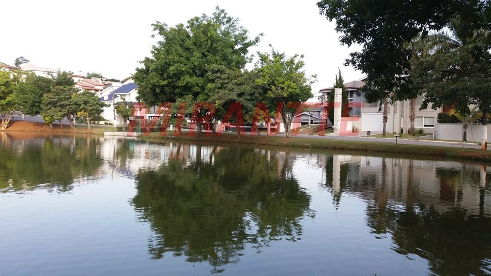 Sobrado de 335m² com 4 quartos em Jardim Fazenda Rincão