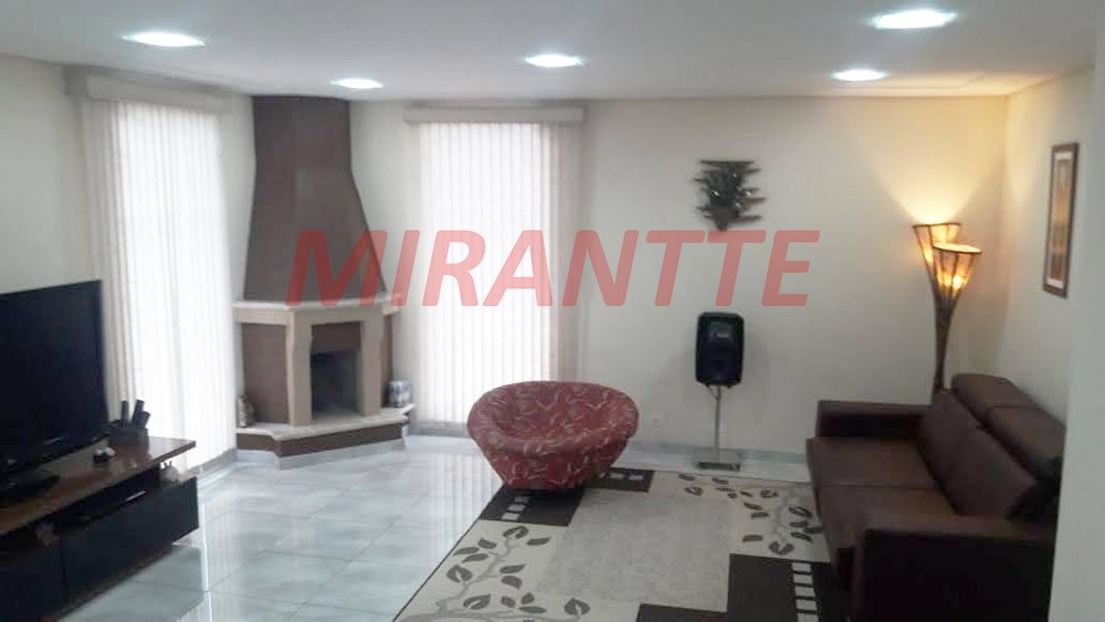 Sobrado de 335m² com 4 quartos em Jardim Fazenda Rincão