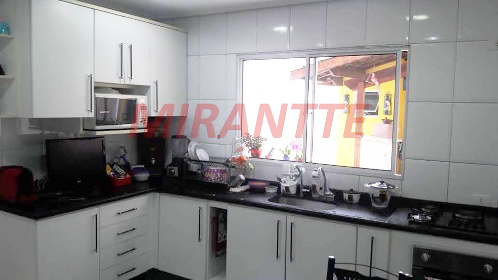 Sobrado de 335m² com 4 quartos em Jardim Fazenda Rincão