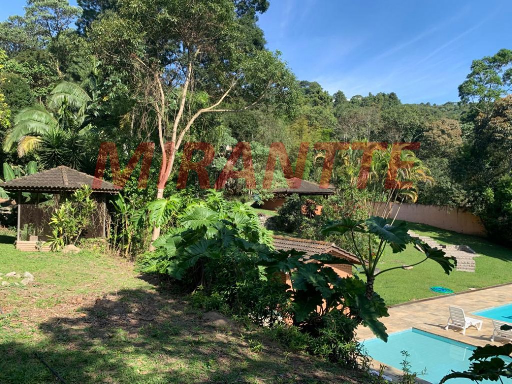 Casa terrea de 700m² com 4 quartos em Serra da Cantareira