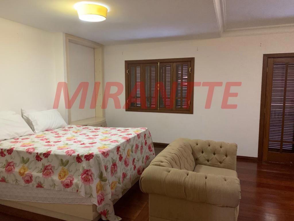 Casa terrea de 700m² com 4 quartos em Serra da Cantareira
