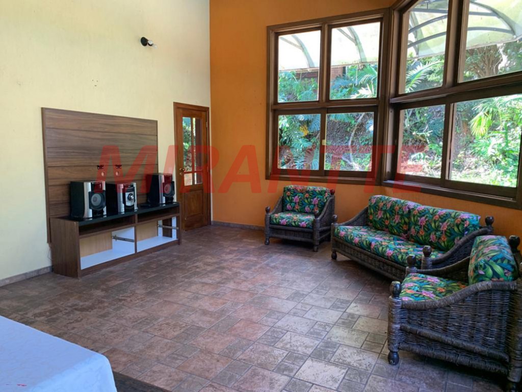 Casa terrea de 700m² com 4 quartos em Serra da Cantareira