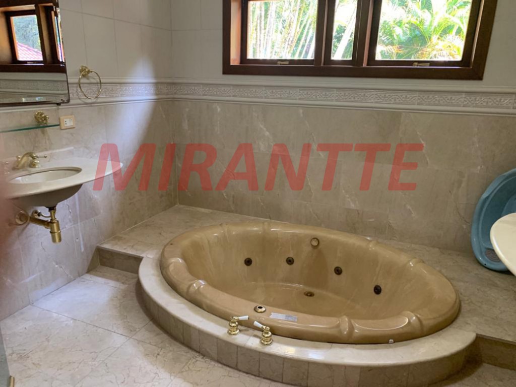 Casa terrea de 700m² com 4 quartos em Serra da Cantareira
