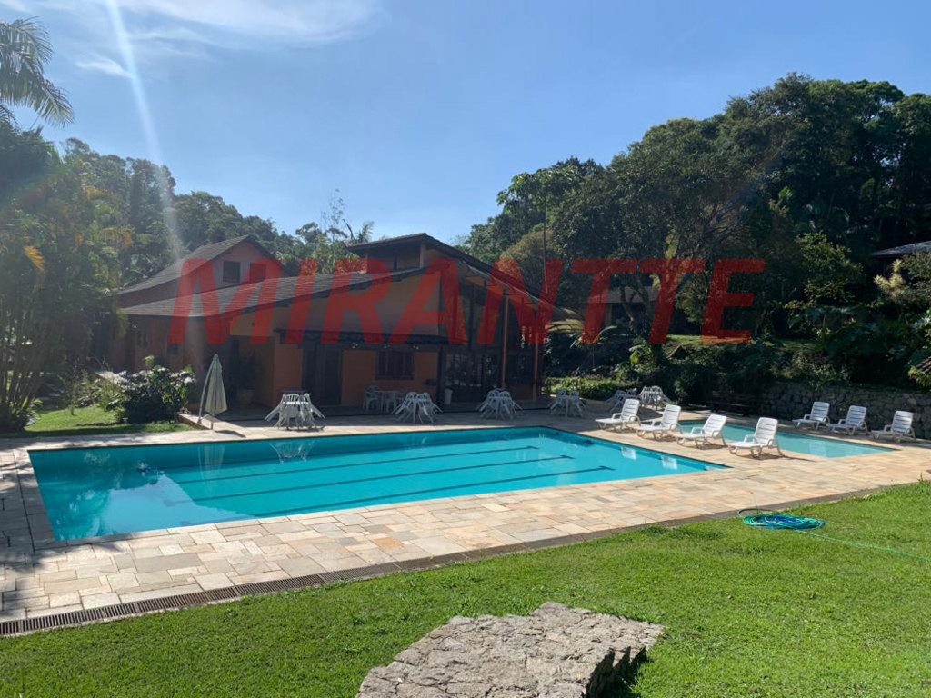Casa terrea de 700m² com 4 quartos em Serra da Cantareira