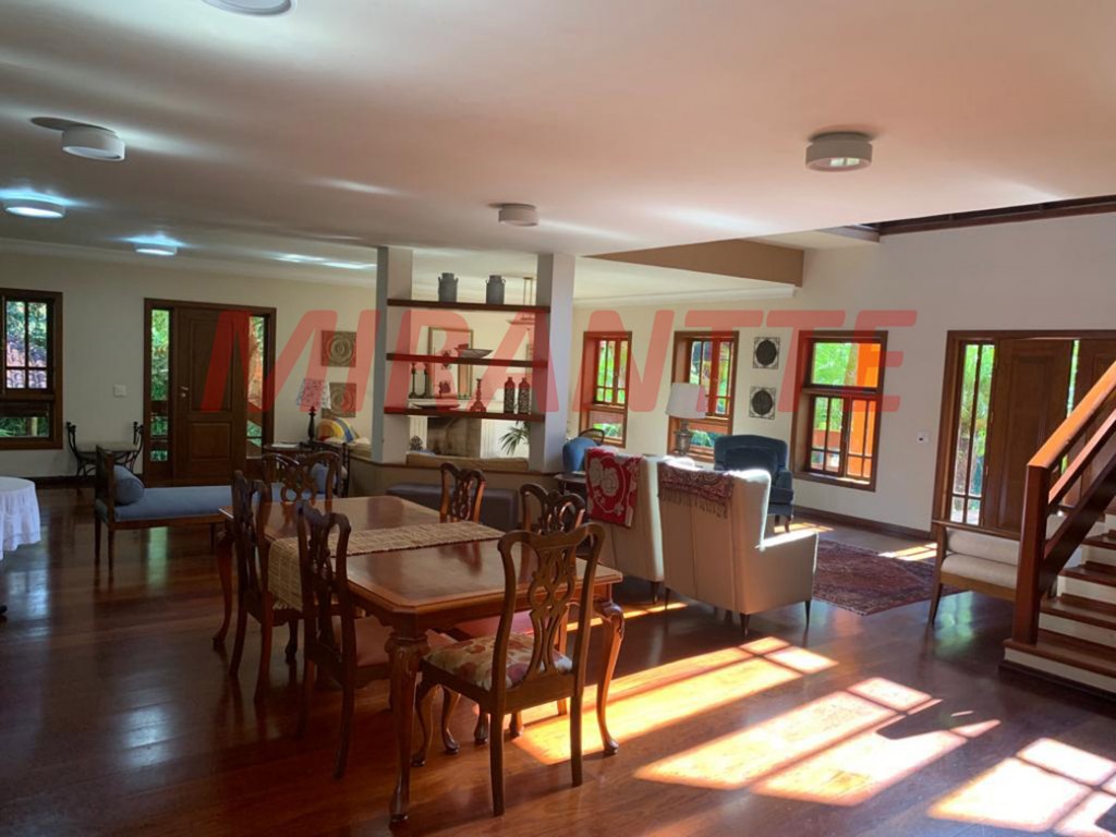 Casa terrea de 700m² com 4 quartos em Serra da Cantareira